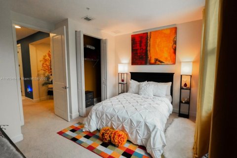 Townhouse in Sunrise, Florida 4 bedrooms, 273.32 sq.m. № 2076902 - photo 19