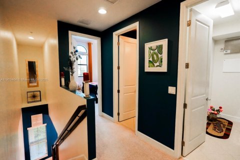 Townhouse in Sunrise, Florida 4 bedrooms, 273.32 sq.m. № 2076902 - photo 15