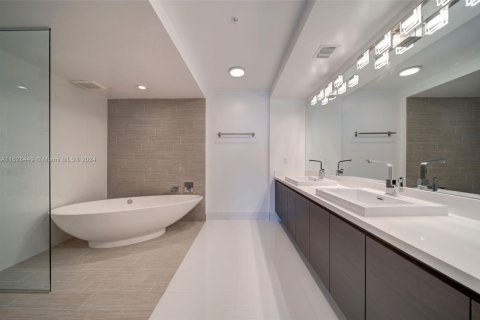 Copropriété à vendre à Sunny Isles Beach, Floride: 2 chambres, 141.58 m2 № 1811603 - photo 21