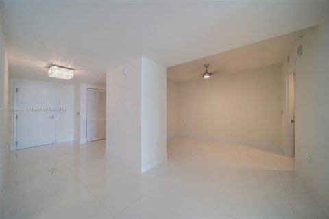 Copropriété à vendre à Sunny Isles Beach, Floride: 2 chambres, 141.58 m2 № 1811603 - photo 10