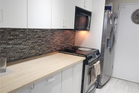Copropriété à louer à Miami Beach, Floride: 1 chambre, 91.04 m2 № 2086008 - photo 20