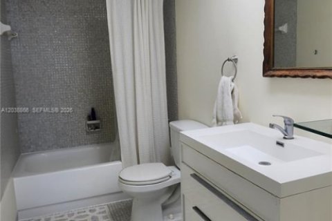 Copropriété à louer à Miami Beach, Floride: 1 chambre, 91.04 m2 № 2086008 - photo 24