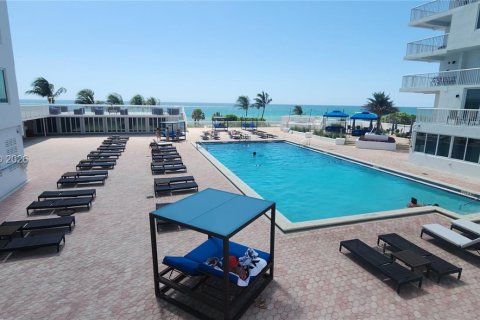 Copropriété à louer à Miami Beach, Floride: 1 chambre, 91.04 m2 № 2086008 - photo 27