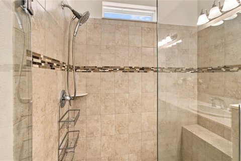 Villa ou maison à vendre à Poinciana, Floride: 2 chambres, 158.21 m2 № 2427333 - photo 22