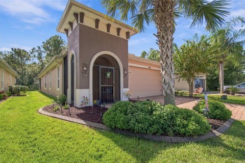 Villa ou maison à vendre à Poinciana, Floride: 2 chambres, 158.21 m2 № 2427333 - photo 2