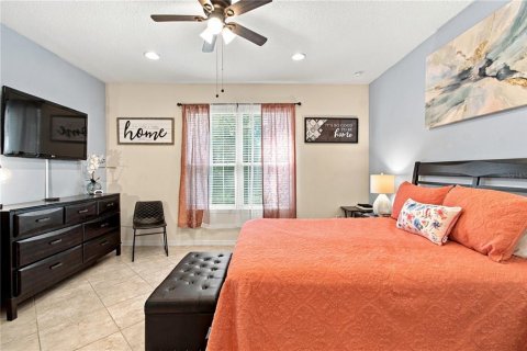 Villa ou maison à vendre à Poinciana, Floride: 2 chambres, 158.21 m2 № 2427333 - photo 19