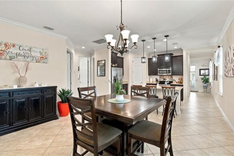 Villa ou maison à vendre à Poinciana, Floride: 2 chambres, 158.21 m2 № 2427333 - photo 12