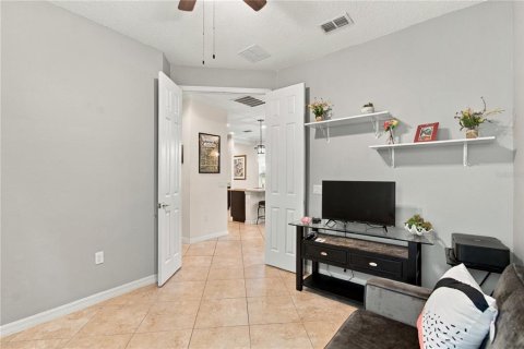 Villa ou maison à vendre à Poinciana, Floride: 2 chambres, 158.21 m2 № 2427333 - photo 30