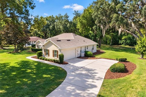 Villa ou maison à vendre à Fruitland Park, Floride: 3 chambres, 251.21 m2 № 2433425 - photo 5