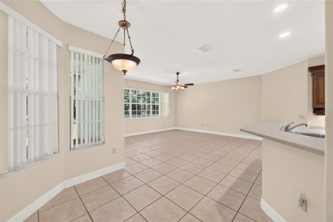 Villa ou maison à vendre à Fruitland Park, Floride: 3 chambres, 251.21 m2 № 2433425 - photo 29