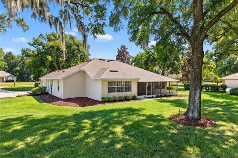 Villa ou maison à vendre à Fruitland Park, Floride: 3 chambres, 251.21 m2 № 2433425 - photo 6