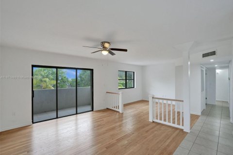 Copropriété à louer à Hollywood, Floride: 3 chambres, 201.41 m2 № 1922611 - photo 20