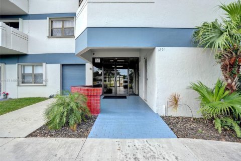 Copropriété à louer à Hollywood, Floride: 3 chambres, 201.41 m2 № 1922611 - photo 4