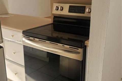 Copropriété à louer à Hollywood, Floride: 3 chambres, 201.41 m2 № 1922611 - photo 13