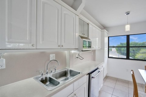 Copropriété à louer à Hollywood, Floride: 3 chambres, 201.41 m2 № 1922611 - photo 7