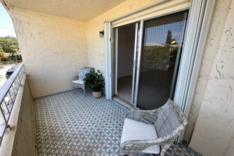 Copropriété à louer à Fort Lauderdale, Floride: 2 chambres, 78.97 m2 № 1898358 - photo 13