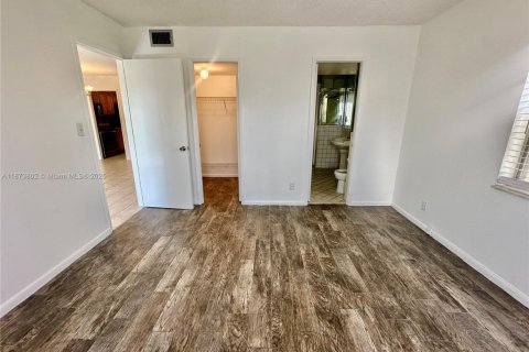 Copropriété à louer à Fort Lauderdale, Floride: 2 chambres, 78.97 m2 № 1898358 - photo 9
