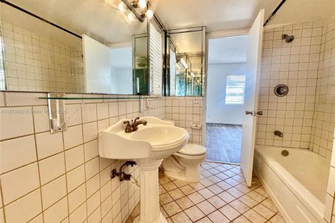 Copropriété à louer à Fort Lauderdale, Floride: 2 chambres, 78.97 m2 № 1898358 - photo 6