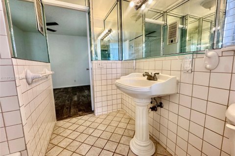 Copropriété à louer à Fort Lauderdale, Floride: 2 chambres, 78.97 m2 № 1898358 - photo 7