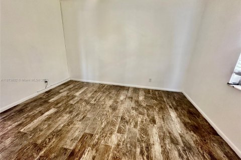 Copropriété à louer à Fort Lauderdale, Floride: 2 chambres, 78.97 m2 № 1898358 - photo 10