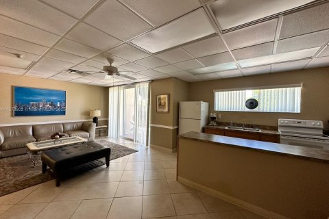Copropriété à louer à Fort Lauderdale, Floride: 2 chambres, 78.97 m2 № 1898358 - photo 16