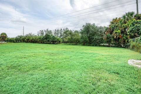 Propiedad comercial en venta en West Palm Beach, Florida, 51.28 m2 № 2389713 - foto 9