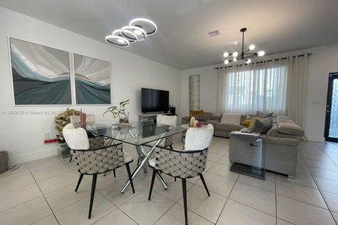 Condo in Doral, Florida, 3 bedrooms  № 1921681 - photo 5