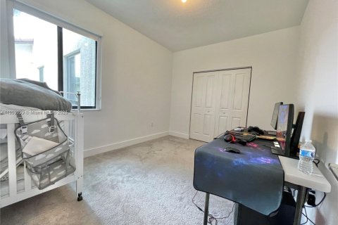 Condominio en alquiler en Doral, Florida, 3 dormitorios, 149.02 m2 № 1921681 - foto 13