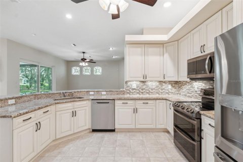 Casa en venta en Spring Hill, Florida, 4 dormitorios, 238.29 m2 № 1743759 - foto 24
