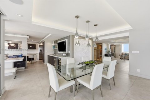 Condominio en venta en Fort Lauderdale, Florida, 3 dormitorios, 427.35 m2 № 2185888 - foto 10
