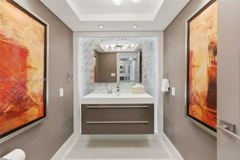 Condominio en venta en Fort Lauderdale, Florida, 3 dormitorios, 427.35 m2 № 2185888 - foto 21