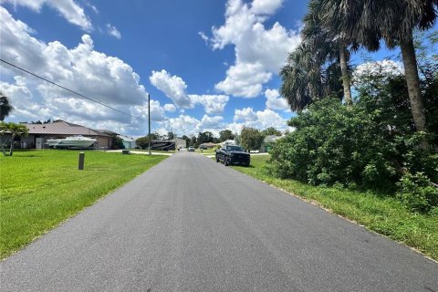 Land in Port Charlotte, Florida № 2228122 - photo 5