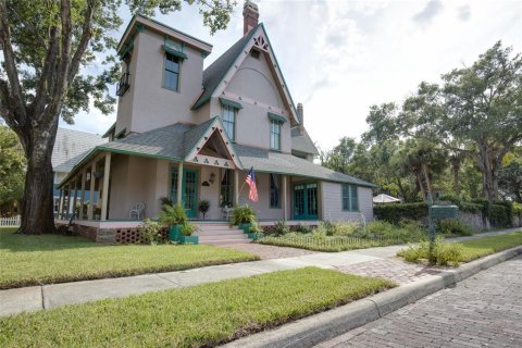 House in Tarpon Springs, Florida 4 bedrooms, 270.53 sq.m. № 2101586 - photo 3