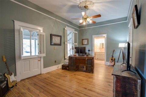 House in Tarpon Springs, Florida 4 bedrooms, 270.53 sq.m. № 2101586 - photo 25