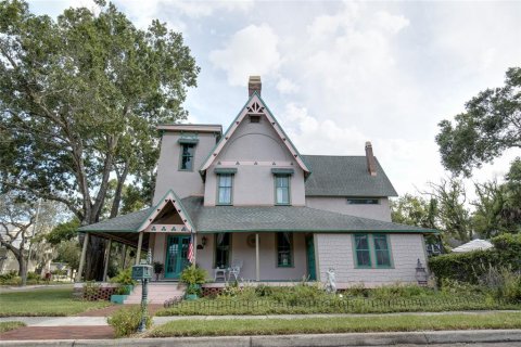 House in Tarpon Springs, Florida 4 bedrooms, 270.53 sq.m. № 2101586 - photo 2