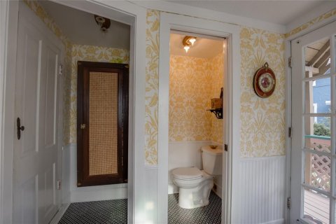 House in Tarpon Springs, Florida 4 bedrooms, 270.53 sq.m. № 2101586 - photo 30