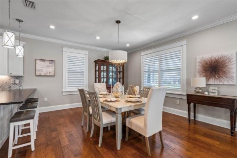 Villa ou maison à vendre à Tampa, Floride: 3 chambres, 221.94 m2 № 1911901 - photo 8