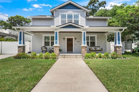 Villa ou maison à vendre à Tampa, Floride: 3 chambres, 221.94 m2 № 1911901 - photo 1
