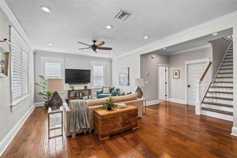 Villa ou maison à vendre à Tampa, Floride: 3 chambres, 221.94 m2 № 1911901 - photo 4