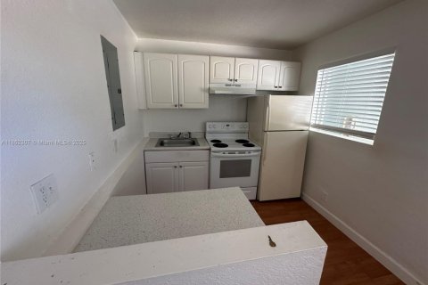 Apartamento en Fort Lauderdale, Florida 2 dormitorios, 606.28 m2 № 2016027