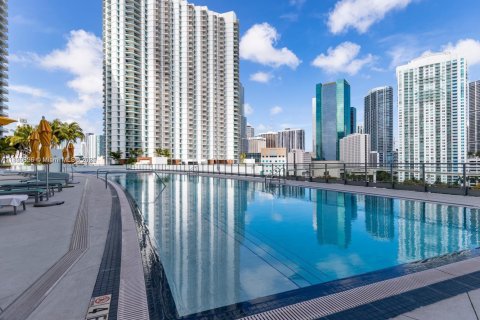 Condominio en alquiler en Miami, Florida, 3 dormitorios, 143.44 m2 № 1920761 - foto 9