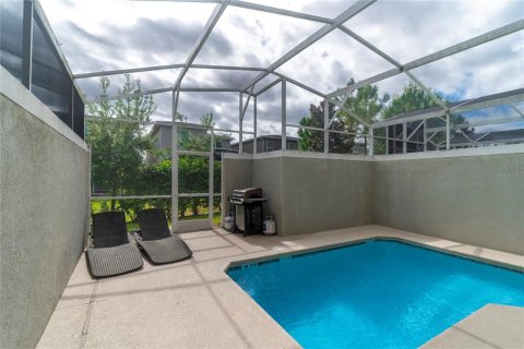 Townhouse in Davenport, Florida 4 bedrooms, 177.81 sq.m. № 2234939 - photo 13
