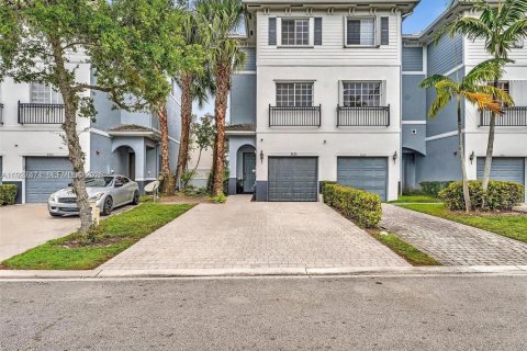 Condo à Lauderhill, Floride, 3 chambres  № 2039452