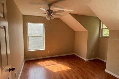 House in Orlando, Florida 4 bedrooms, 184.32 sq.m. № 2197533 - photo 11