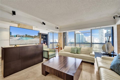Condo in Aventura, Florida, 3 bedrooms № 2152831 - photo 8