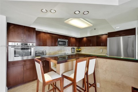 Condo in Aventura, Florida, 3 bedrooms № 2152831 - photo 12