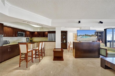 Condo in Aventura, Florida, 3 bedrooms № 2152831 - photo 6