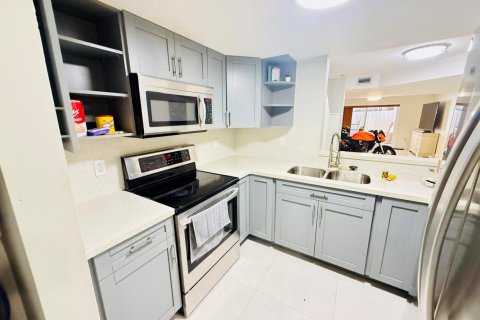 Copropriété à vendre à Miami, Floride: 2 chambres, 104.98 m2 № 2415618 - photo 4