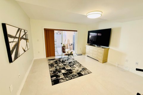 Copropriété à vendre à Miami, Floride: 2 chambres, 104.98 m2 № 2415618 - photo 14