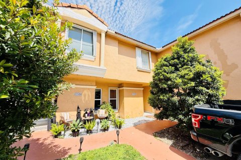 Copropriété à vendre à Miami, Floride: 2 chambres, 104.98 m2 № 2415618 - photo 3